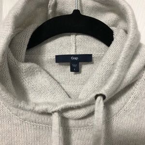 Gray Hooded Sweater / Gap